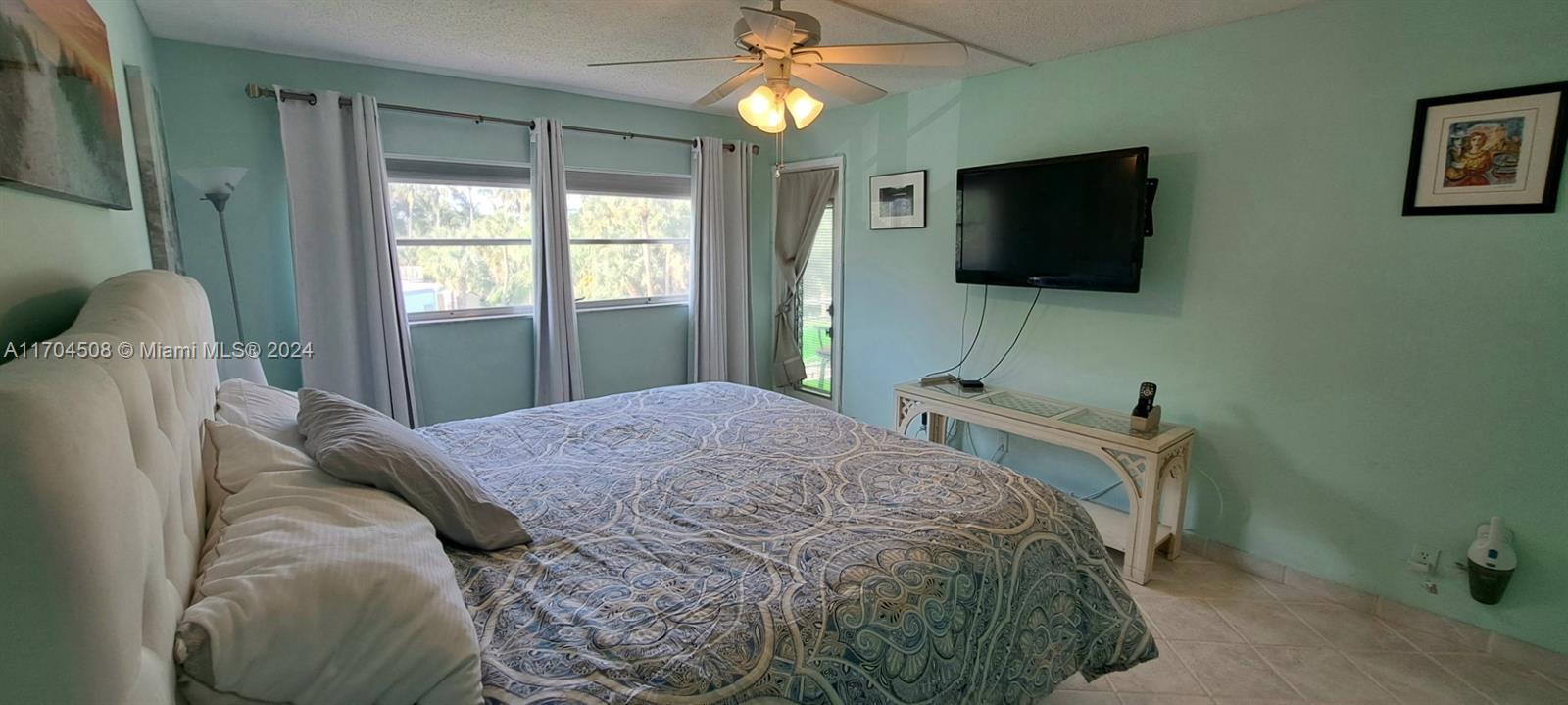 Listing Photo 8