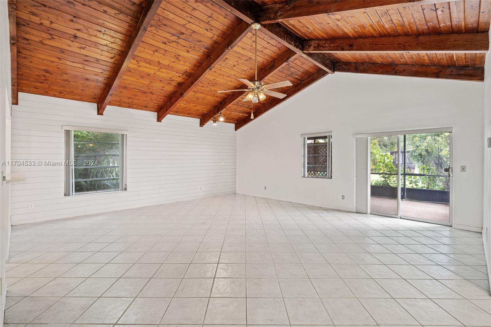 2269 Nova Village Drive, Davie, Florida image 3