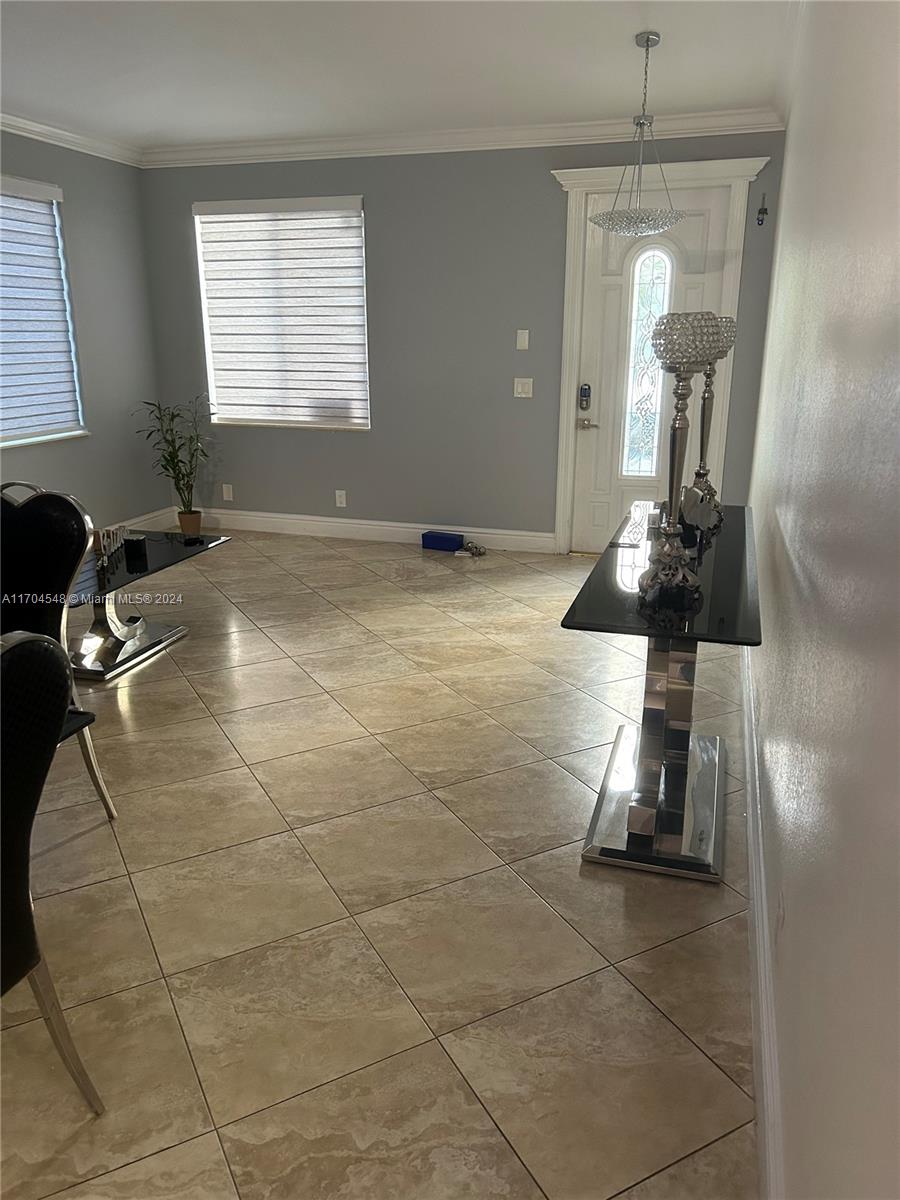 9180 NW 149th Ter, Miami Lakes, Florida image 2