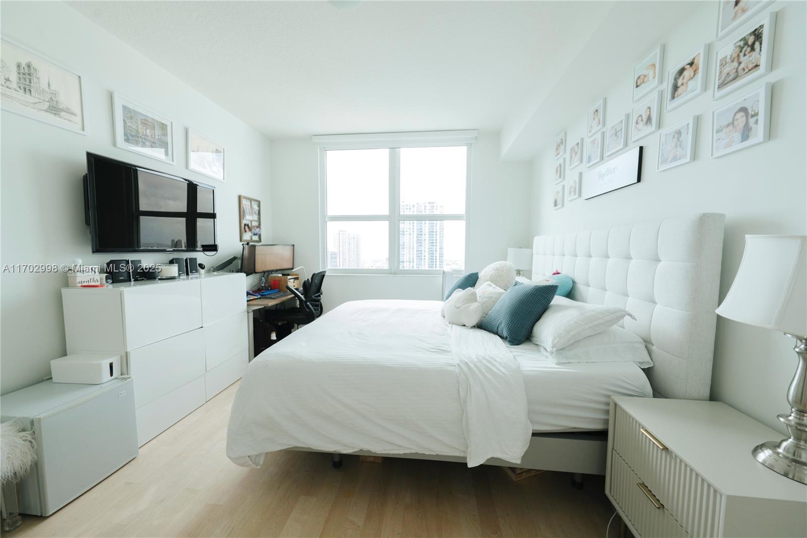 Listing Photo 12