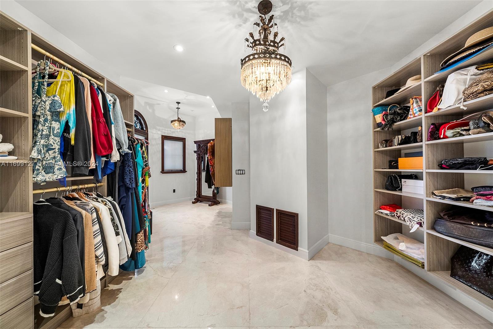 1260 Anastasia Ave, Coral Gables FL 33134