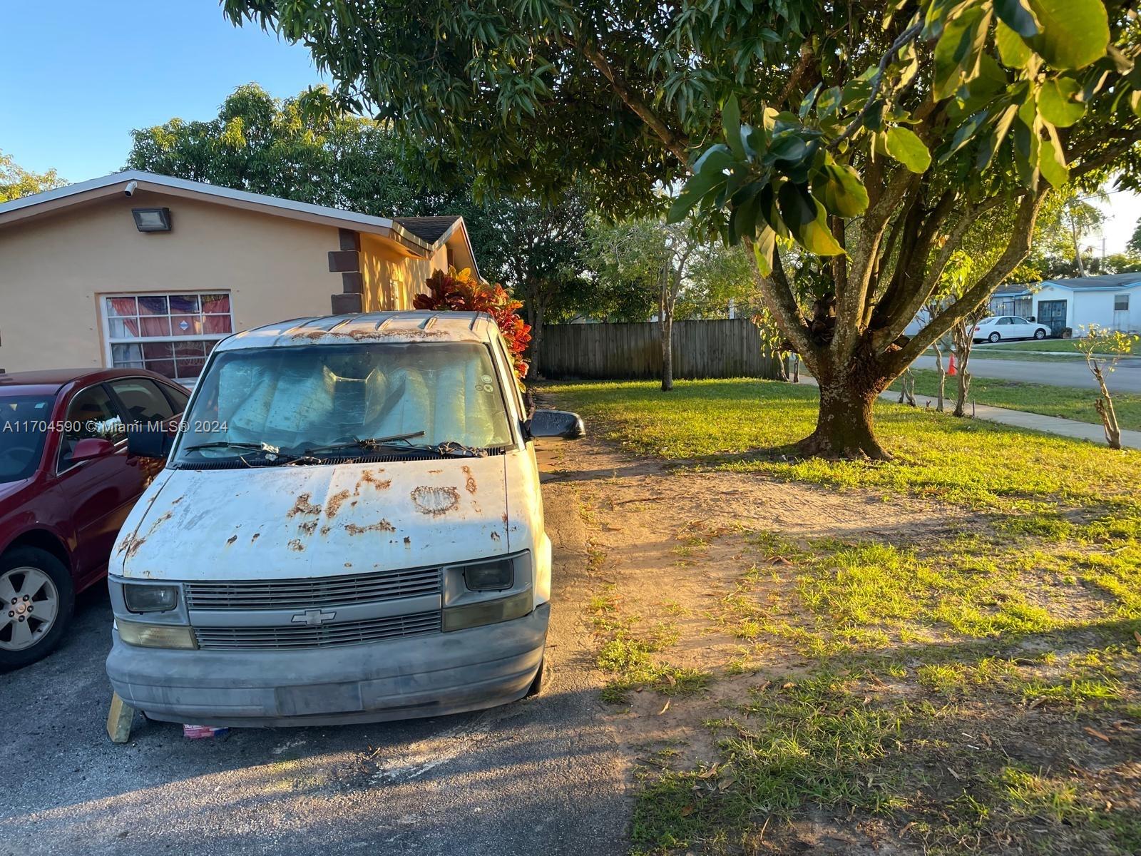 4530 NW 23rd St, Lauderhill, Florida image 8