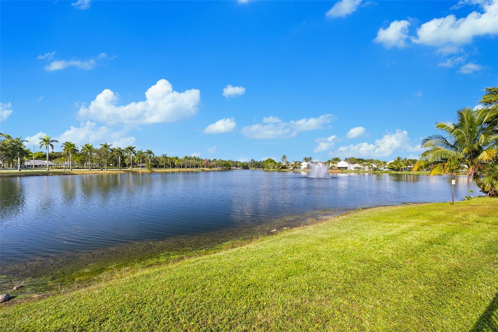 533 Lakeside Cir, Sunrise, Florida image 46