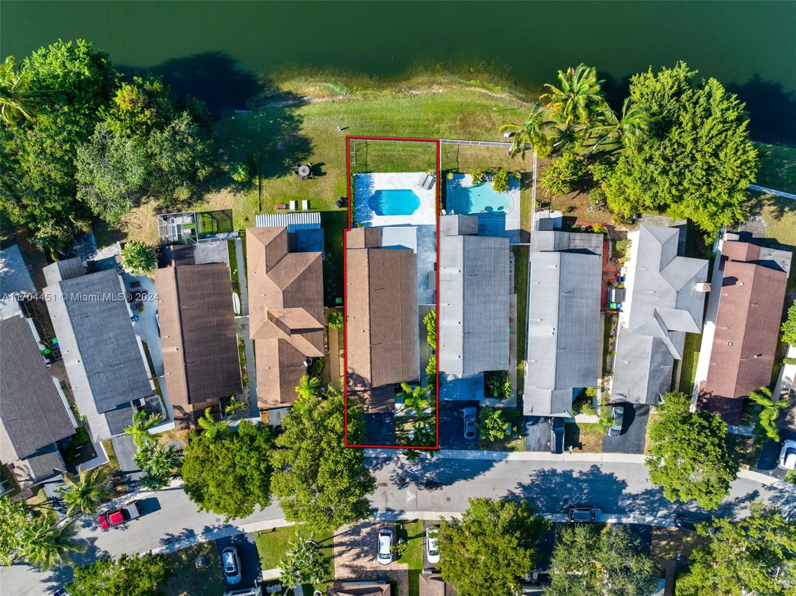 533 Lakeside Cir, Sunrise, Florida image 47