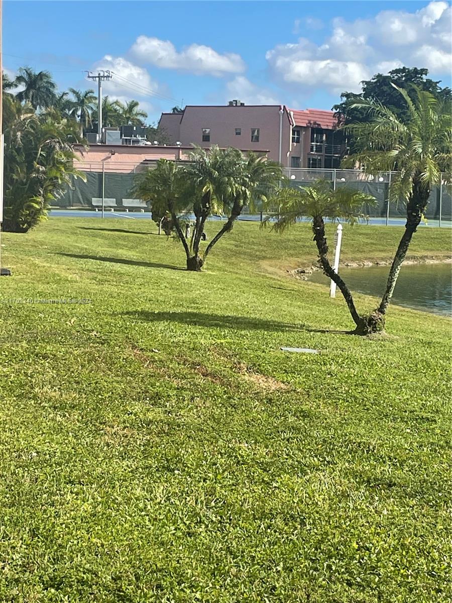9540 Sunrise Lakes Blvd #107, Sunrise, Florida image 3