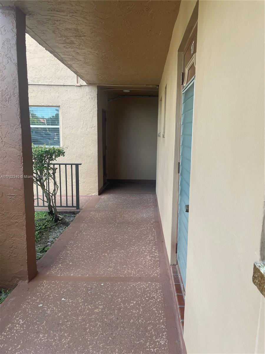 9540 Sunrise Lakes Blvd #107, Sunrise, Florida image 36