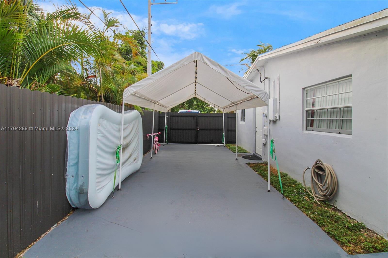 6790 Thomas St, Hollywood, Florida image 8