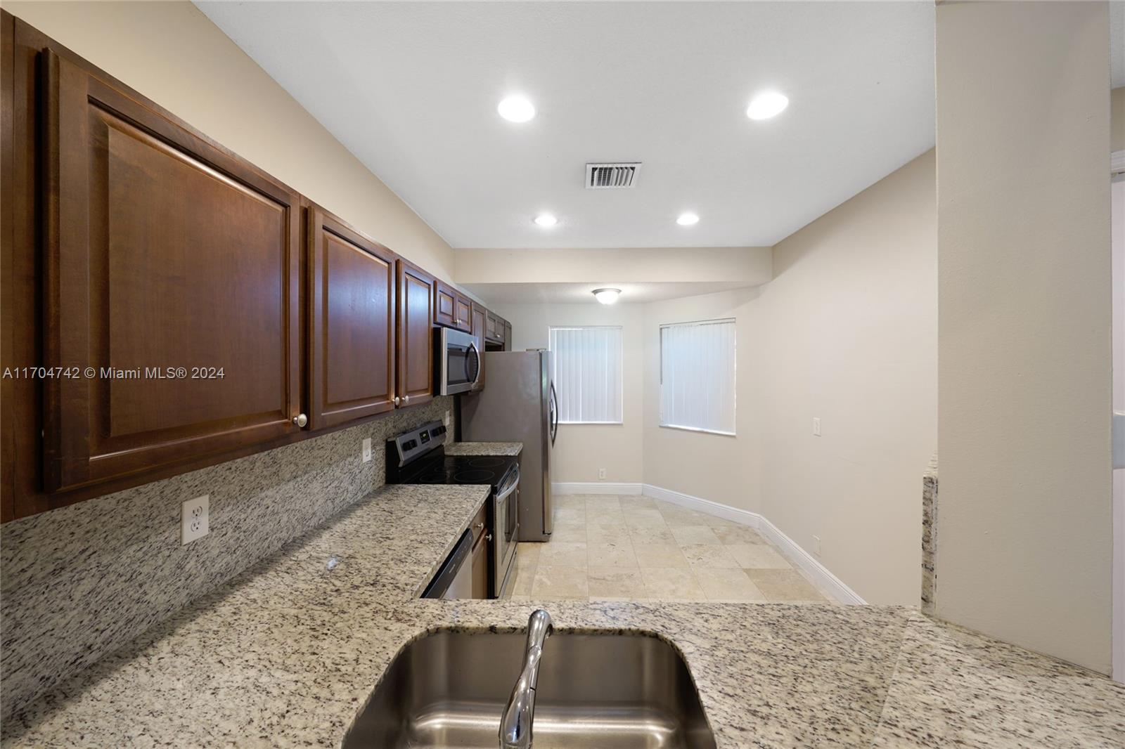 1078 SW 158th Way #1078, Pembroke Pines, Florida image 38