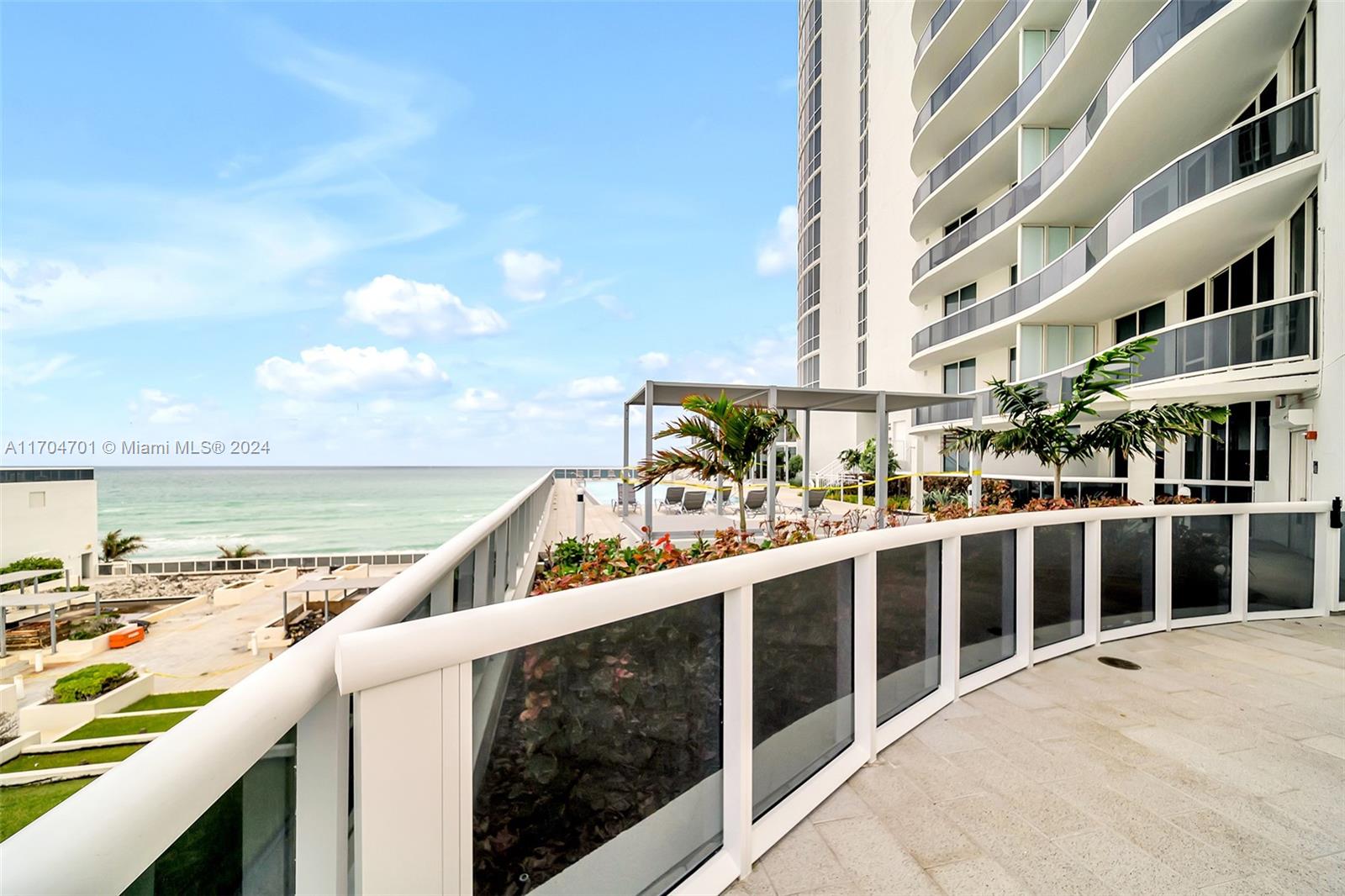15901 Collins Ave #404, Sunny Isles Beach FL 33160