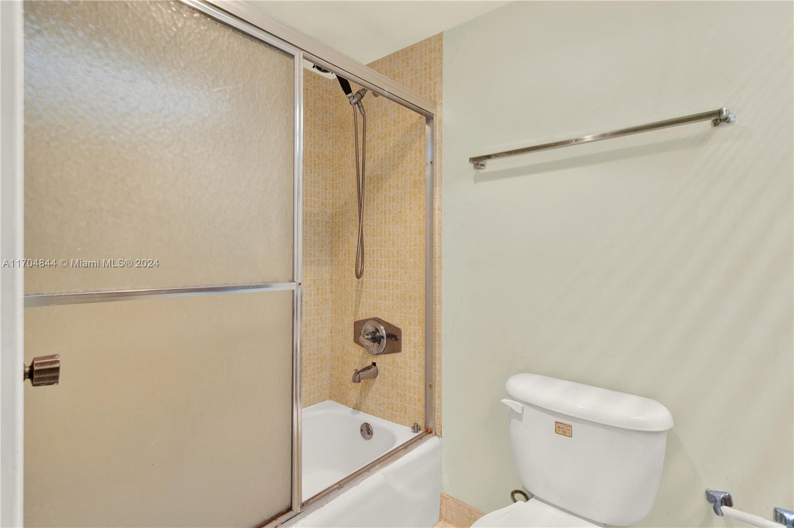 Listing Photo 17
