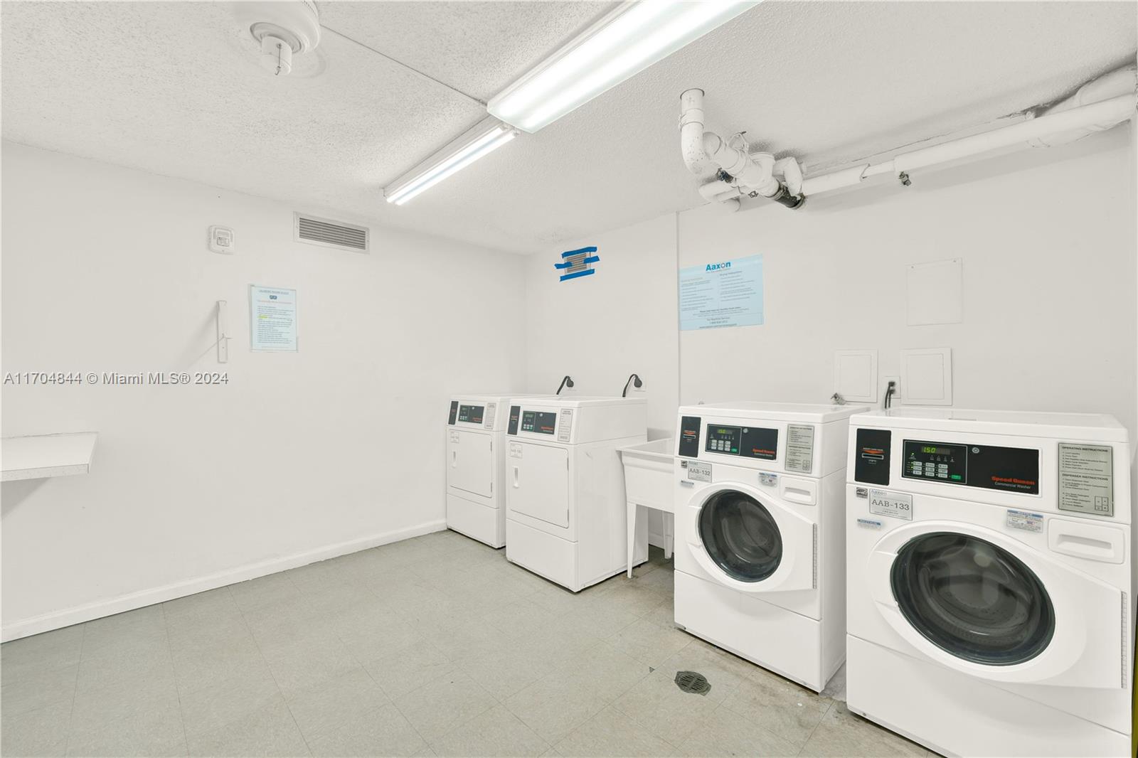 230 174th St MO5