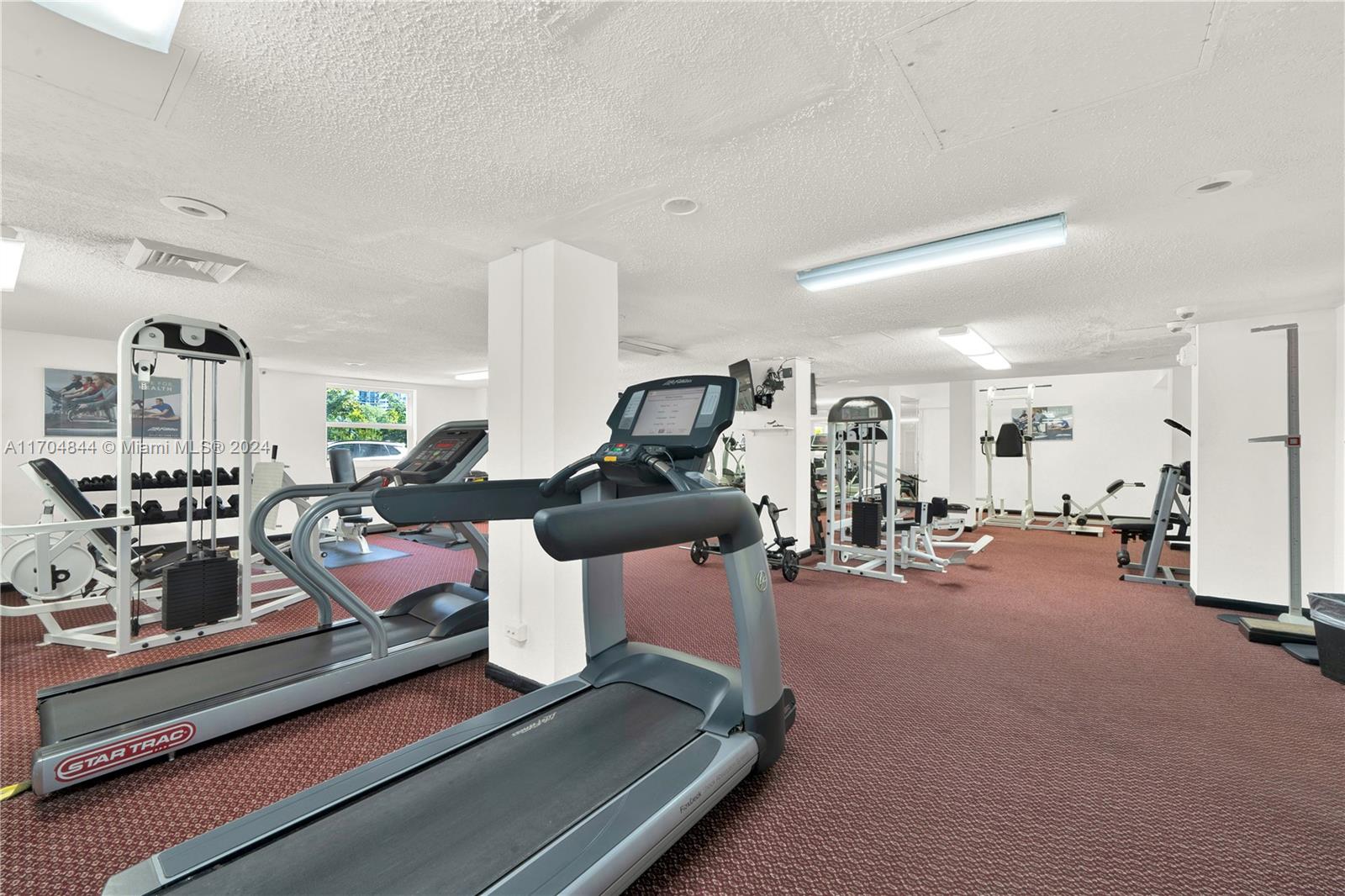 230 174th St MO5