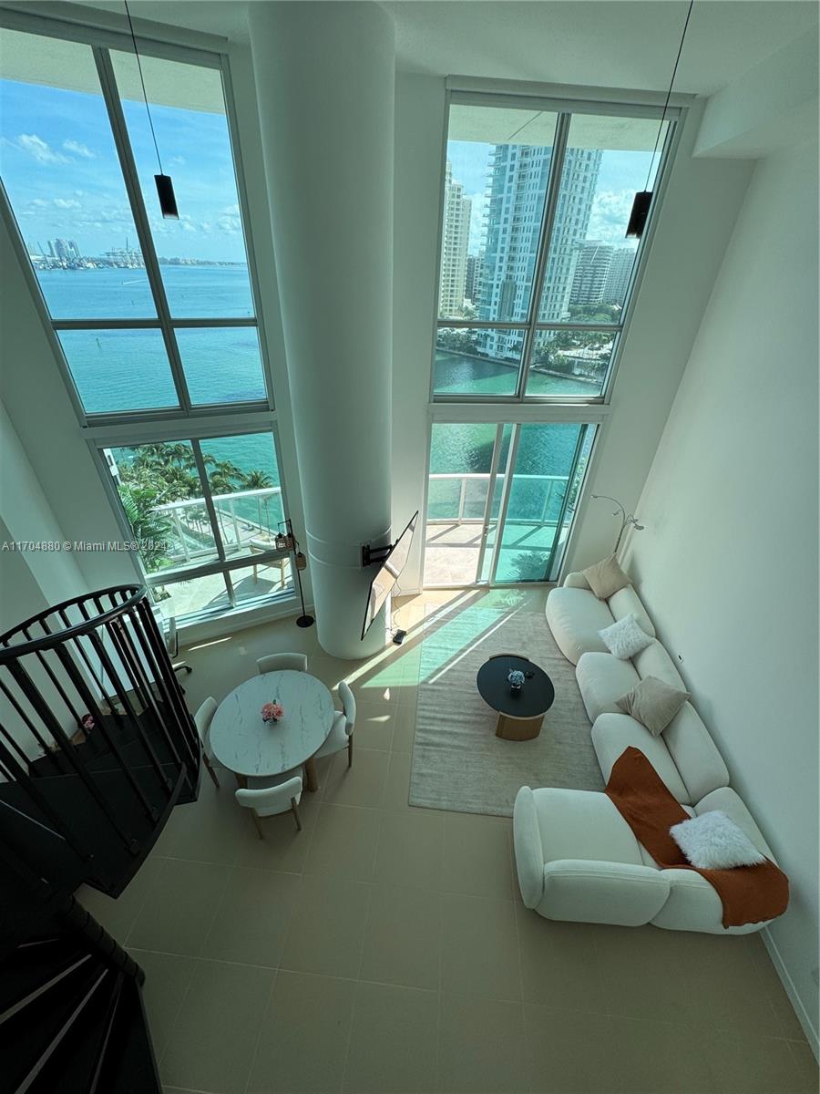 300 S Biscayne Blvd #L-1218, Miami FL 33131