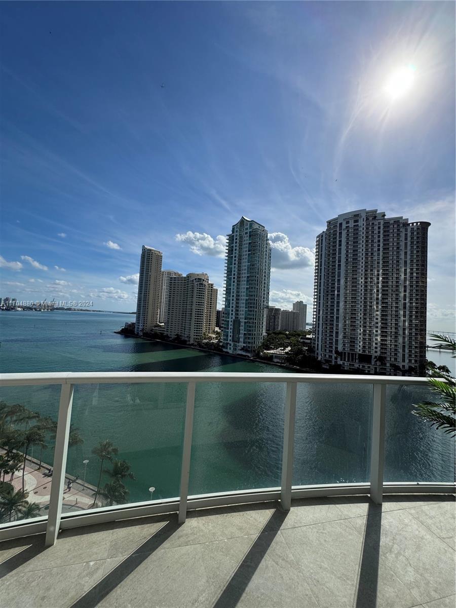 300 S Biscayne Blvd #L-1218, Miami FL 33131