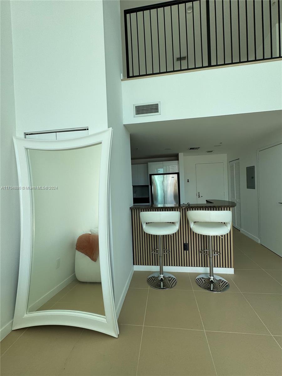 300 S Biscayne Blvd #L-1218, Miami FL 33131