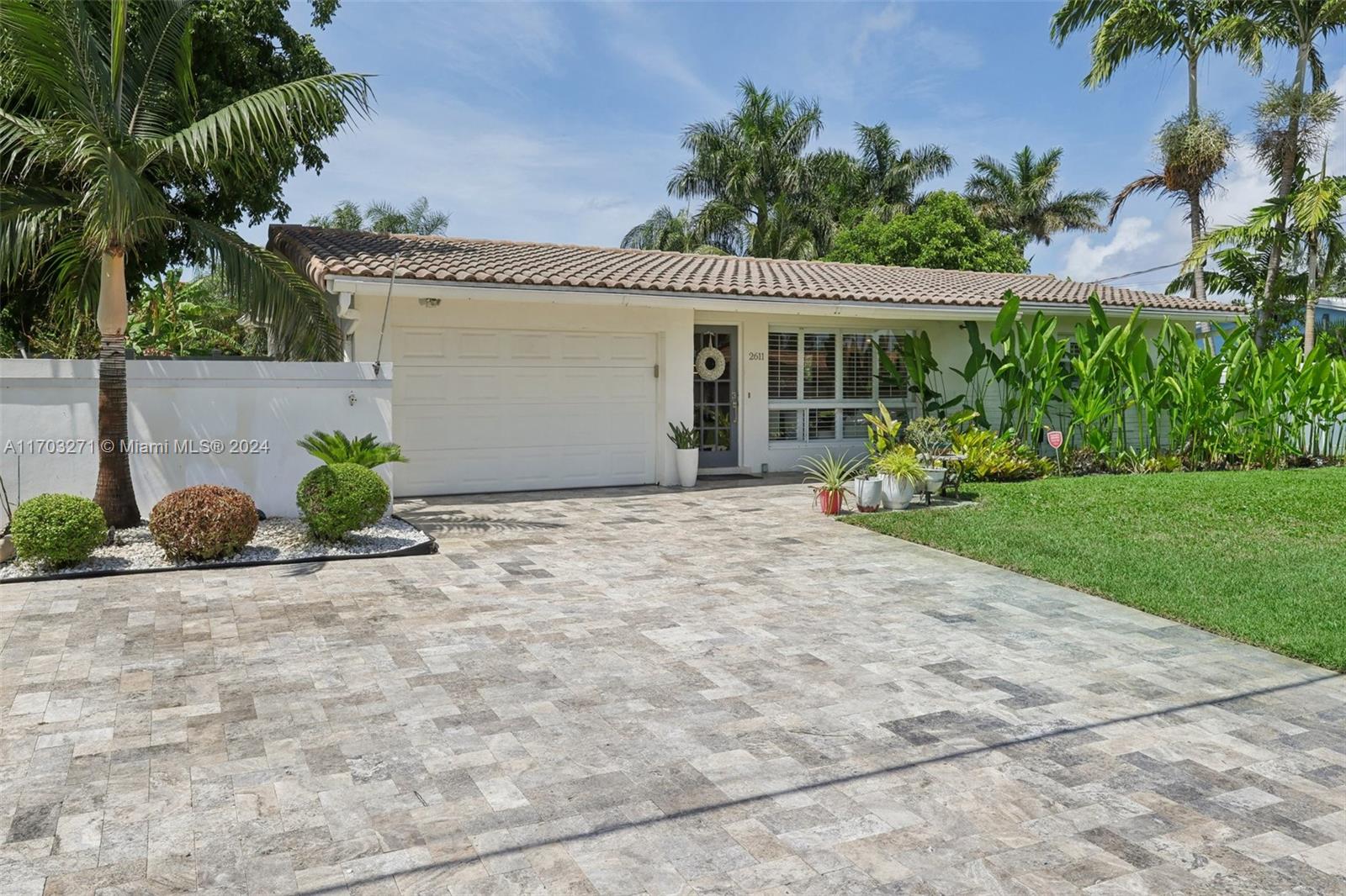 Residential, Lighthouse Point, Florida image 1