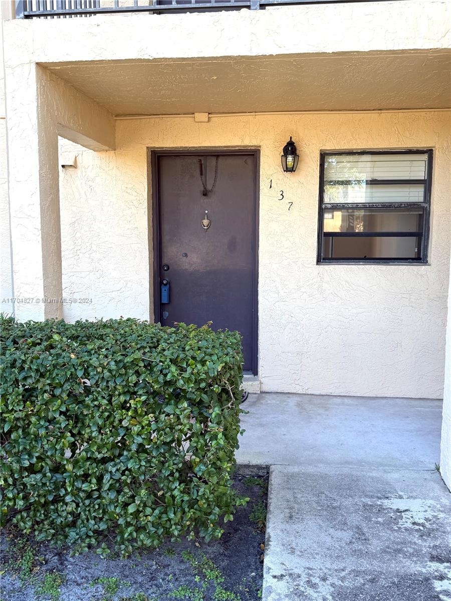 137 NW 93rd Ave #103, Pembroke Pines, Florida image 4