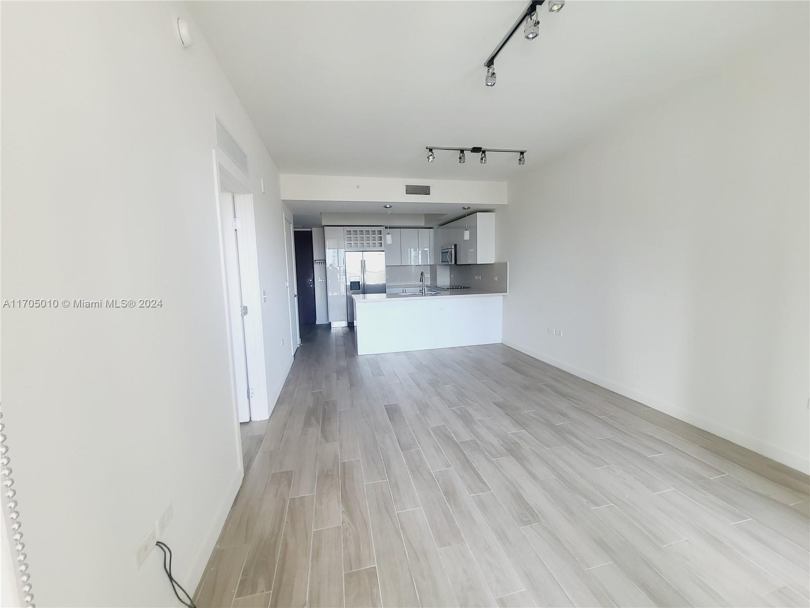 999 SW 1 AVENUE #1808, Miami FL 33130