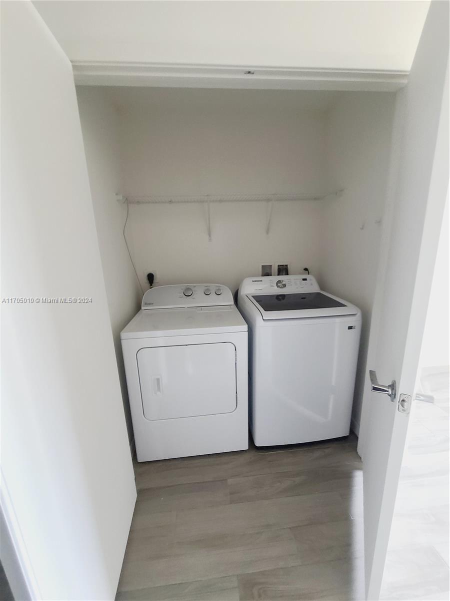 999 SW 1 AVENUE #1808, Miami FL 33130