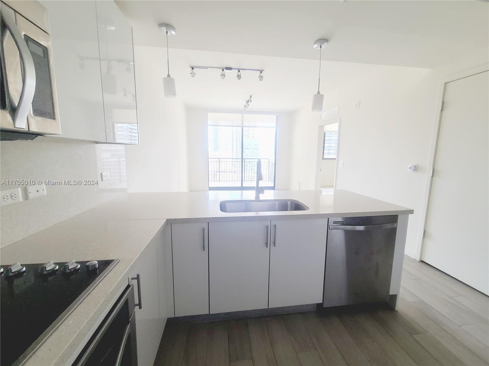 999 SW 1 AVENUE #1808, Miami FL 33130