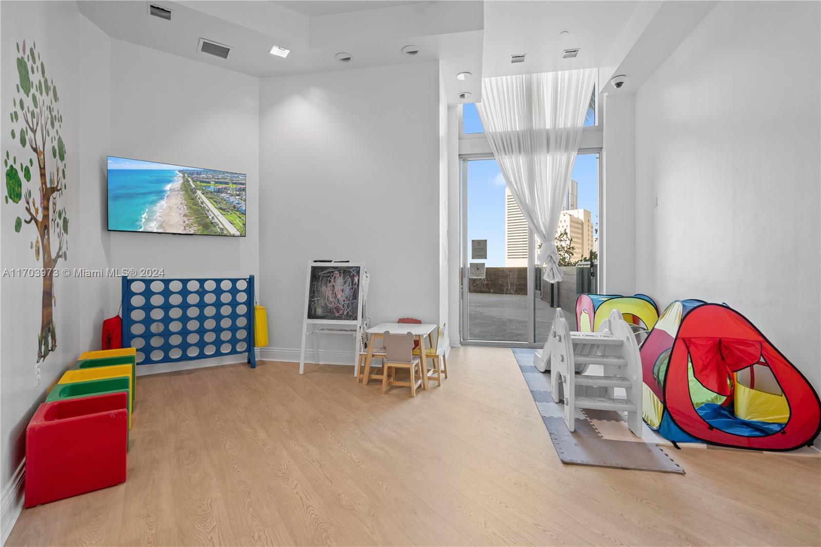 350 S Miami Ave #2304, Miami FL 33130