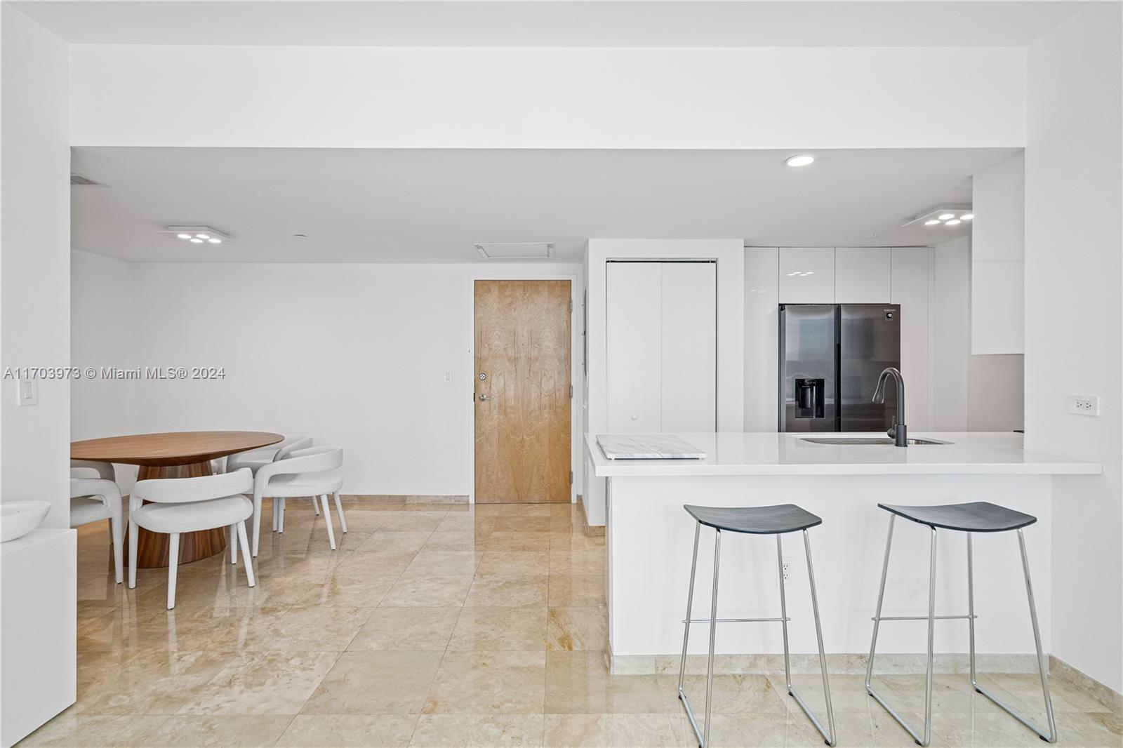 350 S Miami Ave #2304, Miami FL 33130