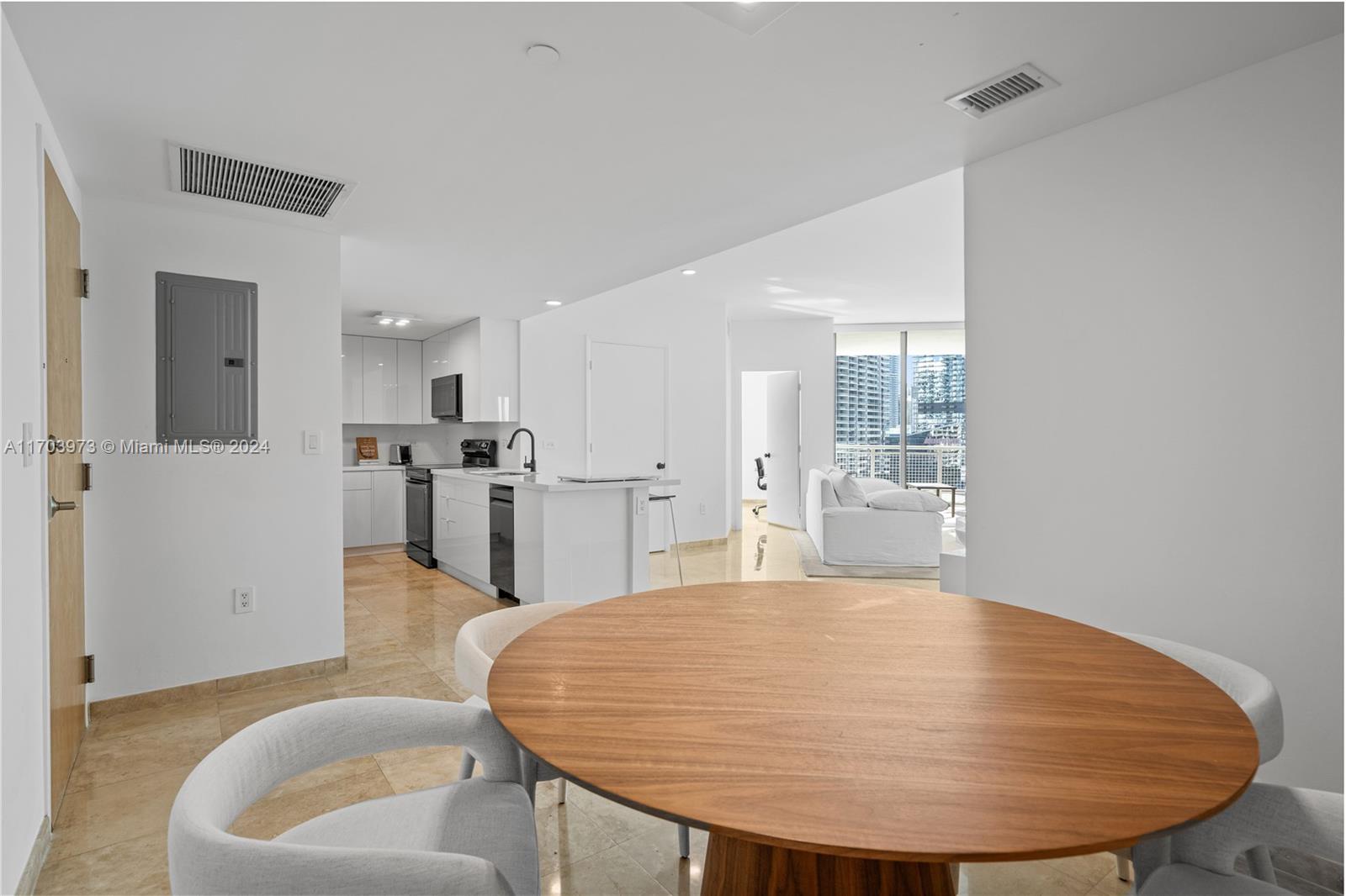 350 S Miami Ave #2304, Miami FL 33130