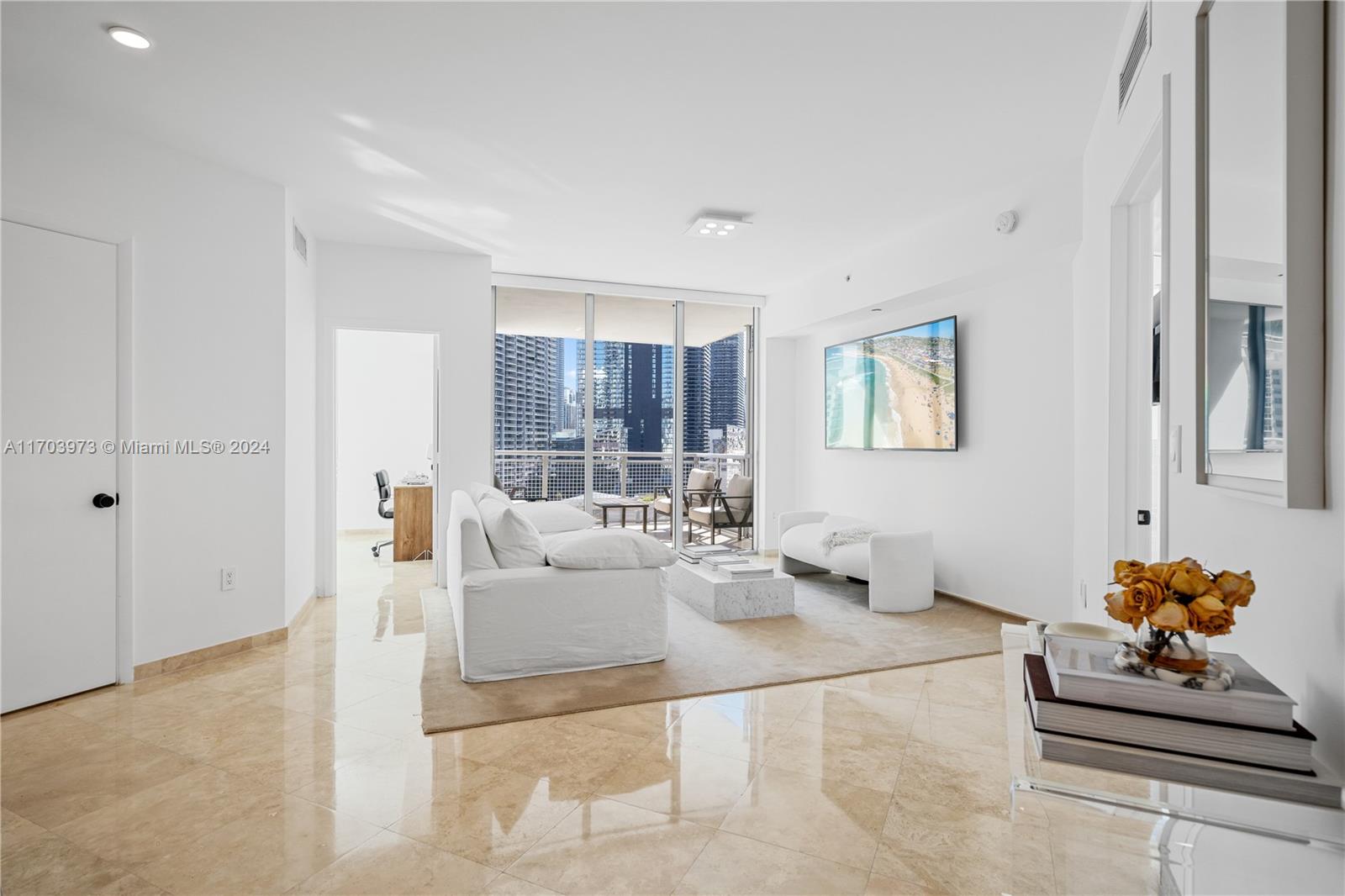 350 S Miami Ave #2304, Miami FL 33130