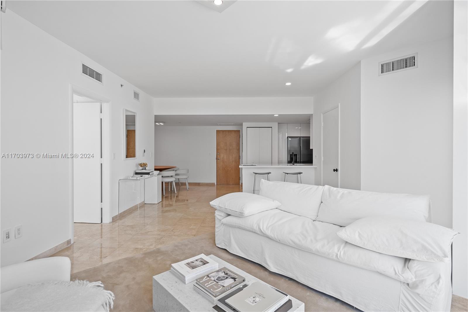 350 S Miami Ave #2304, Miami FL 33130
