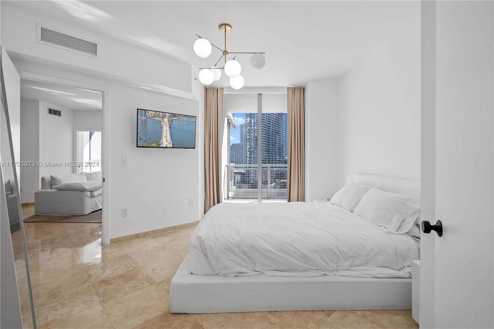 350 S Miami Ave #2304, Miami FL 33130