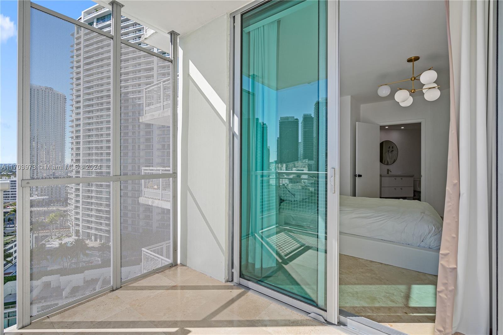 350 S Miami Ave #2304, Miami FL 33130