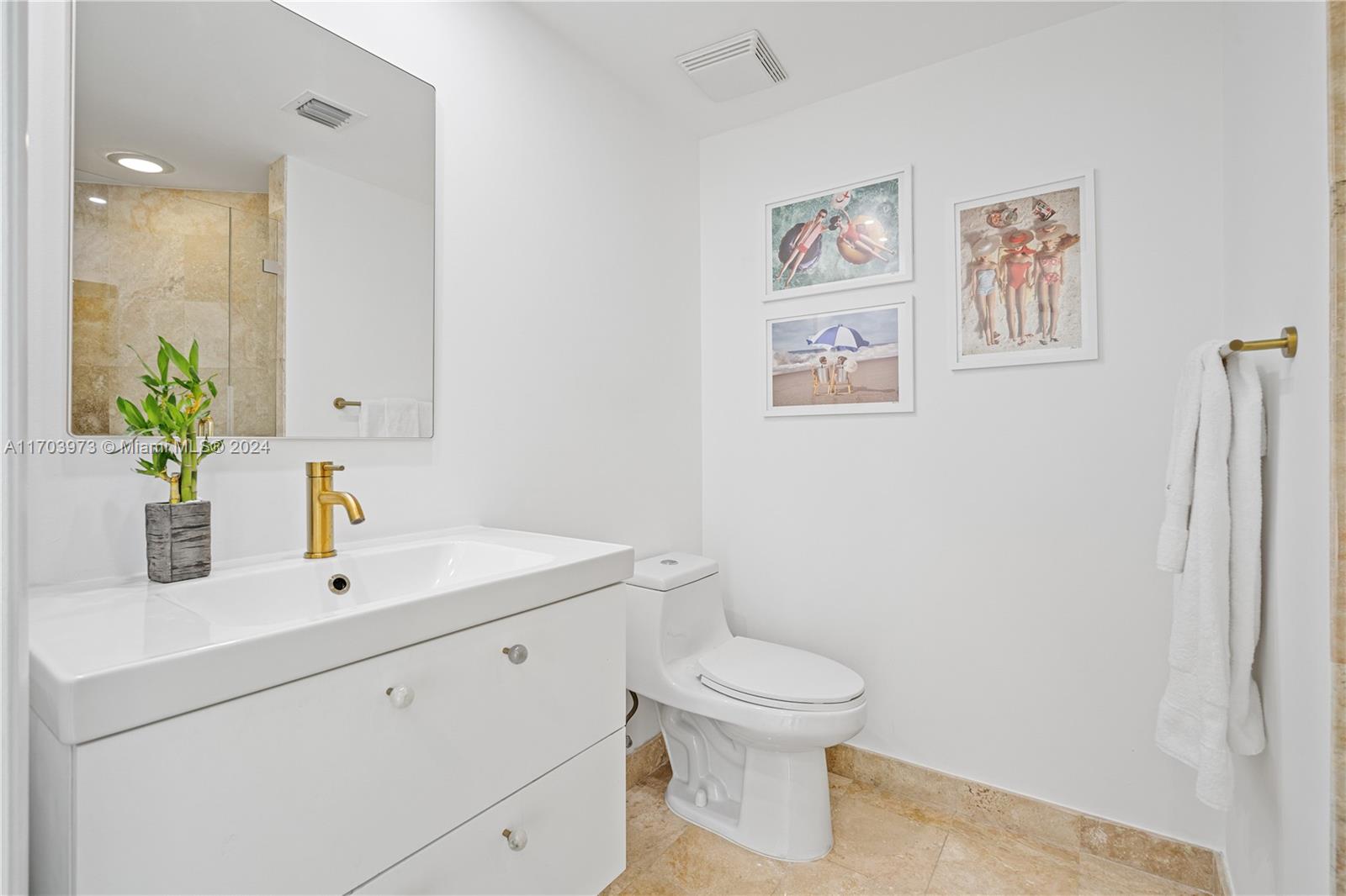 350 S Miami Ave #2304, Miami FL 33130