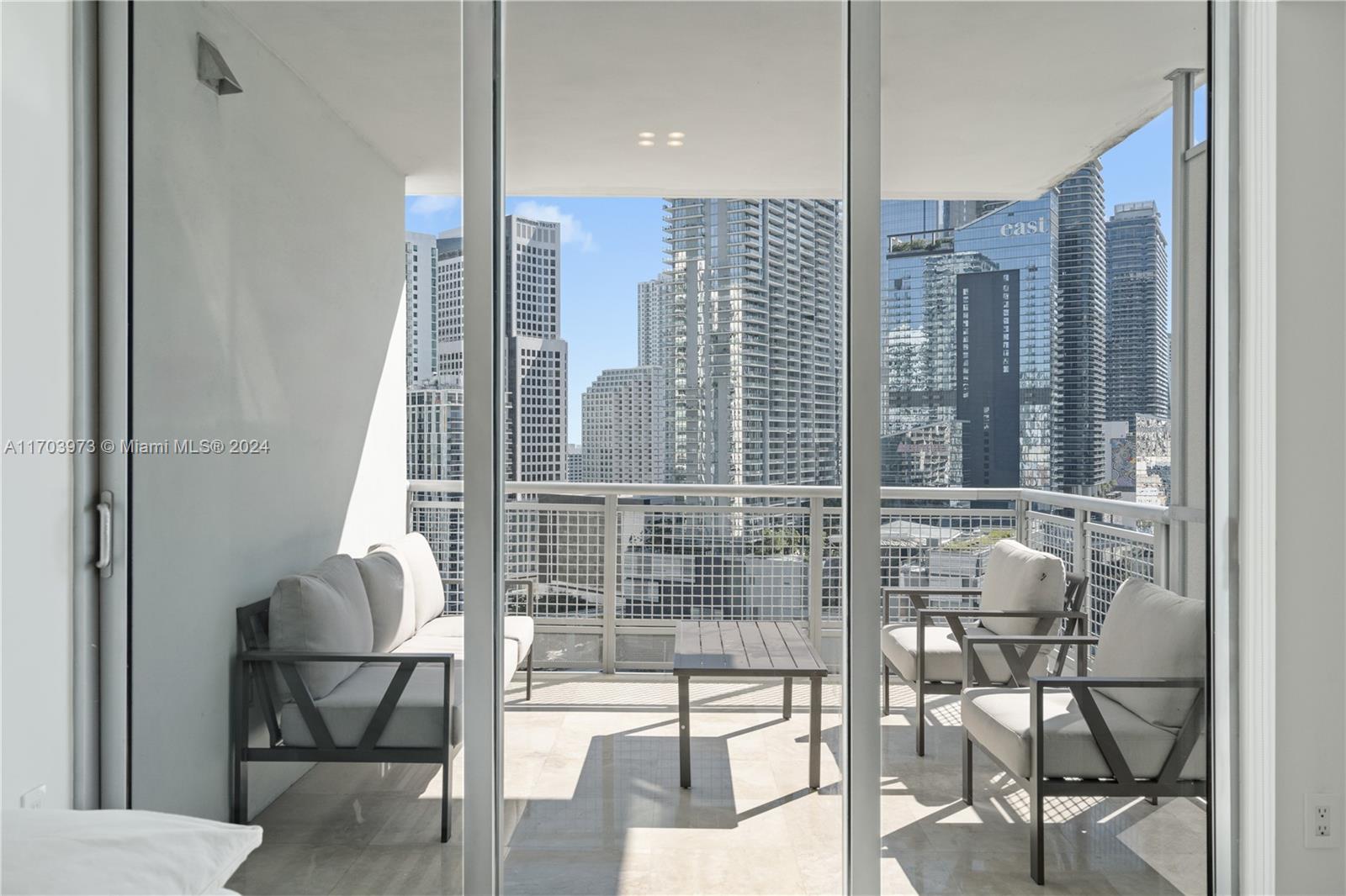 350 S Miami Ave #2304, Miami FL 33130