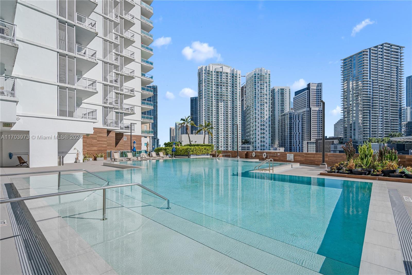 350 S Miami Ave #2304, Miami FL 33130
