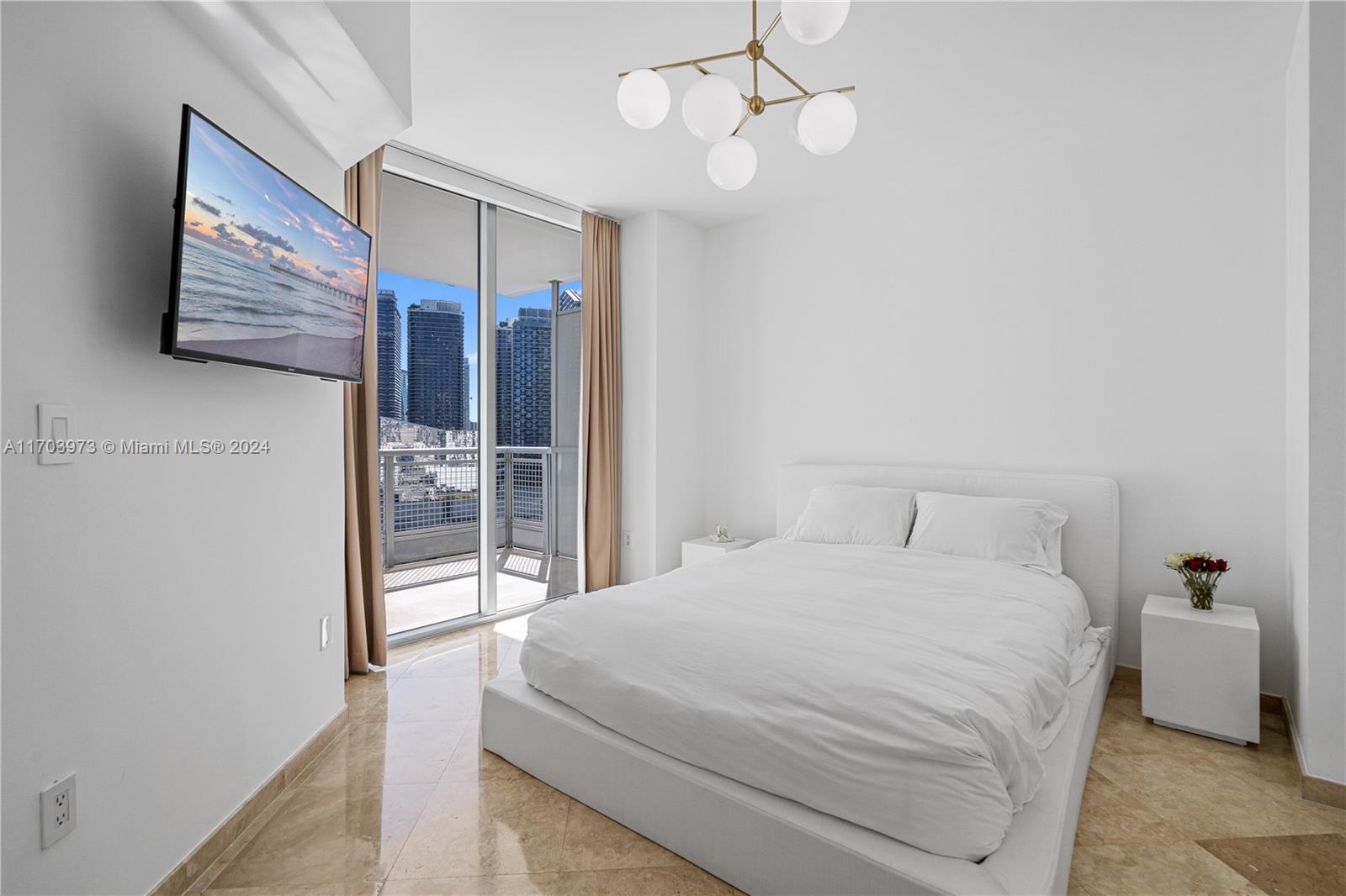 350 S Miami Ave #2304, Miami FL 33130