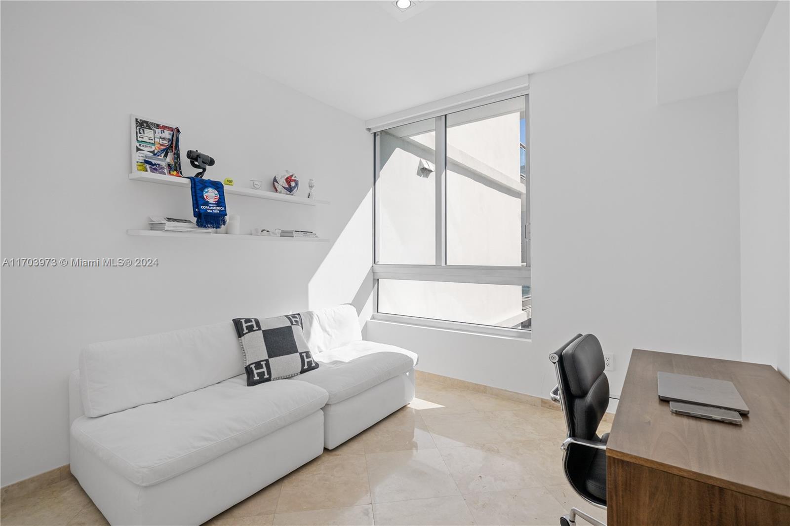 350 S Miami Ave #2304, Miami FL 33130