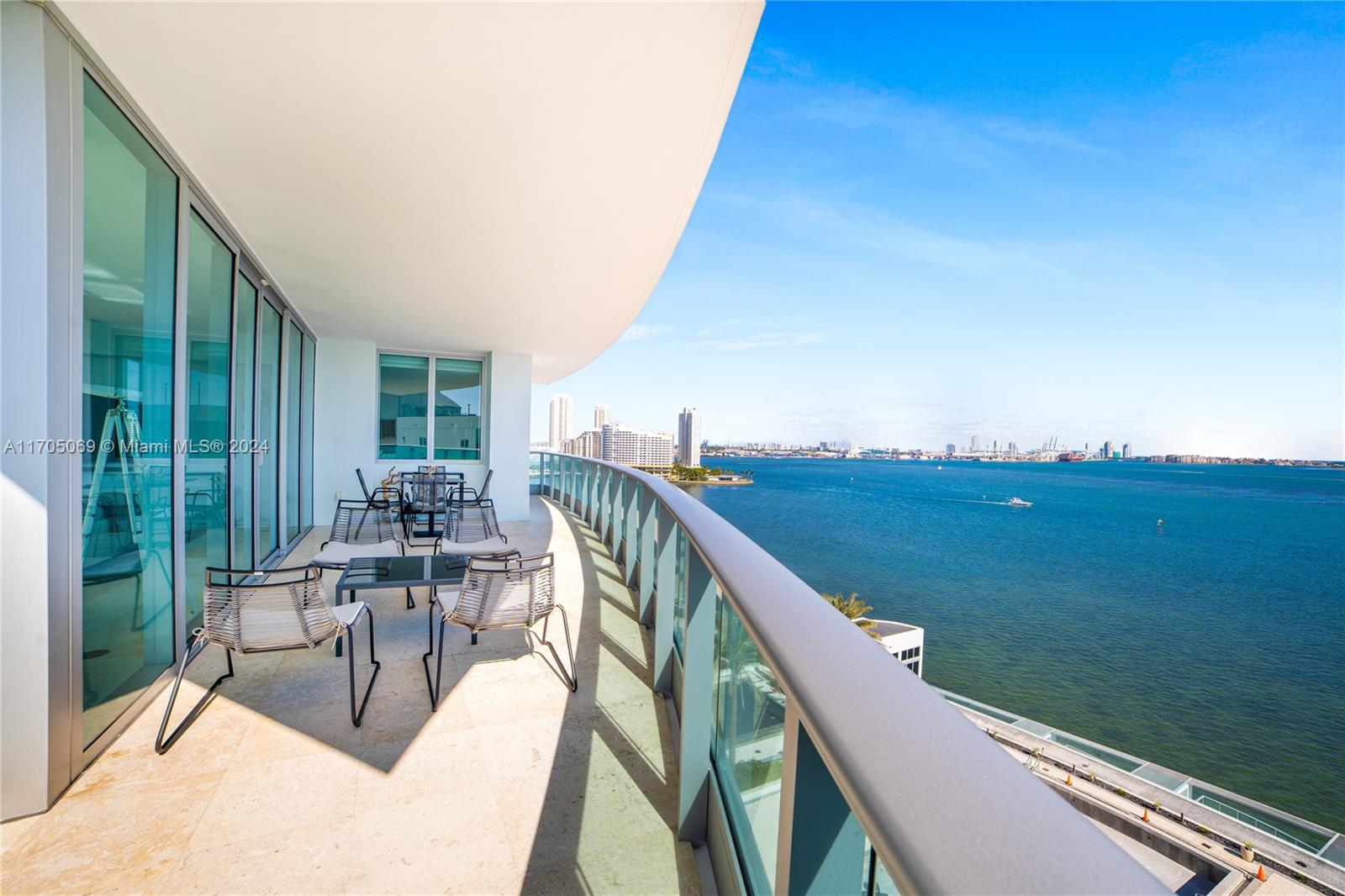 1331 Brickell Bay Dr #1511, Miami FL 33131