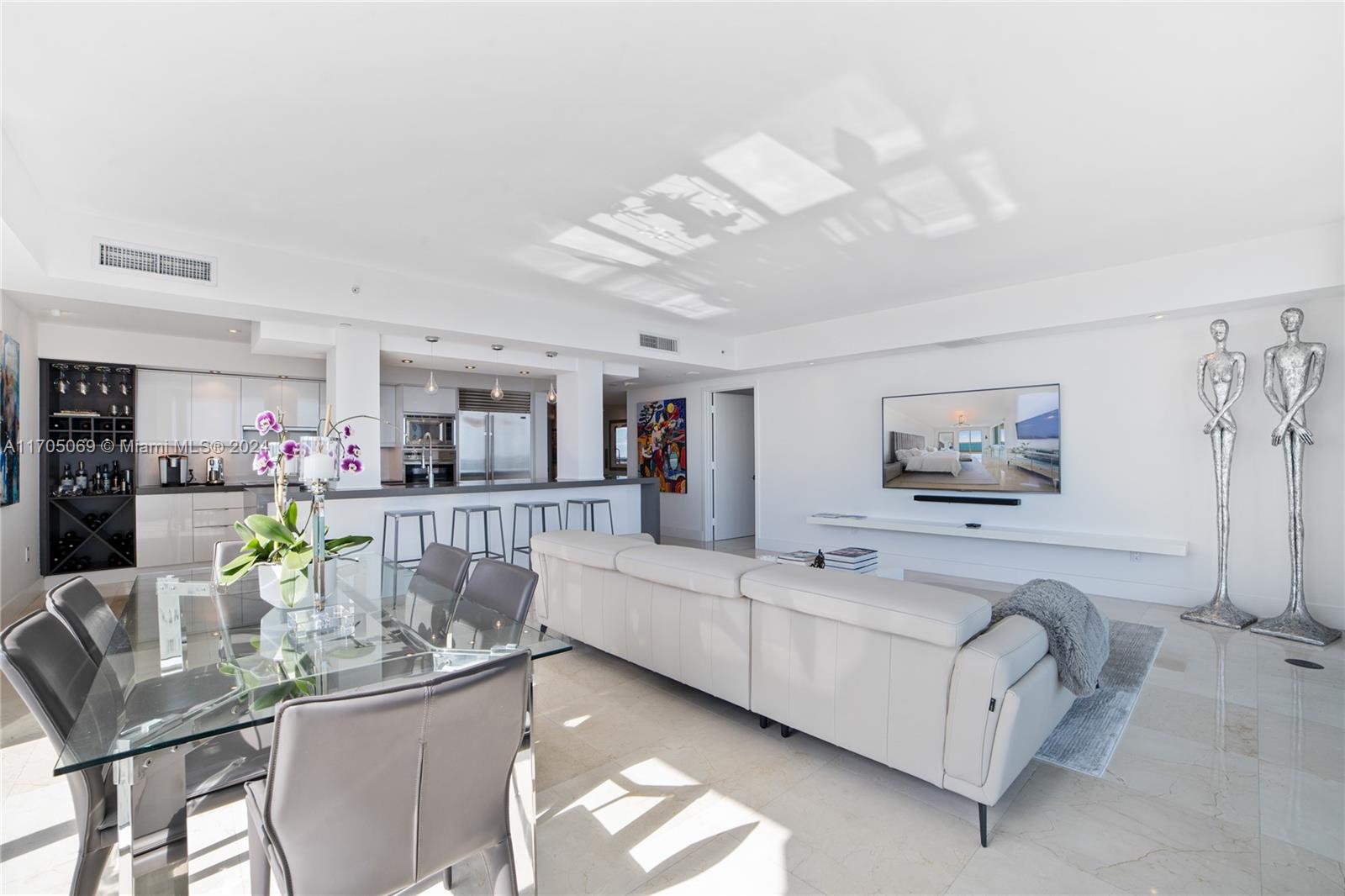 1331 Brickell Bay Dr #1511, Miami FL 33131