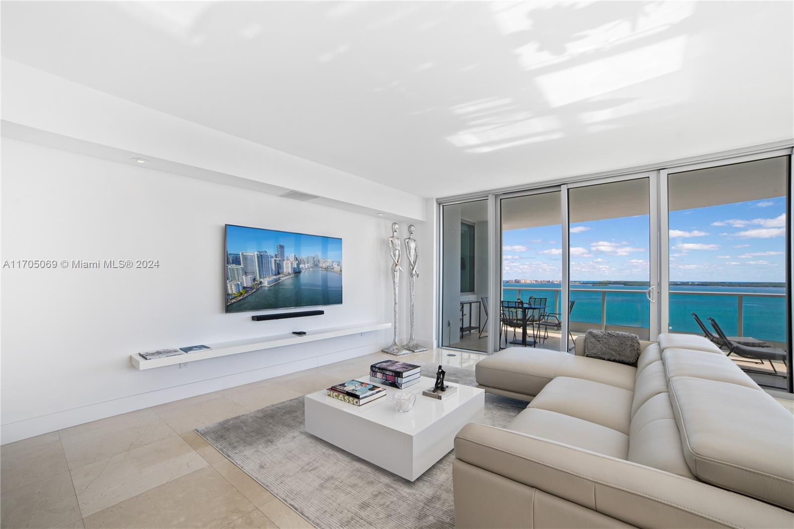1331 Brickell Bay Dr #1511, Miami FL 33131