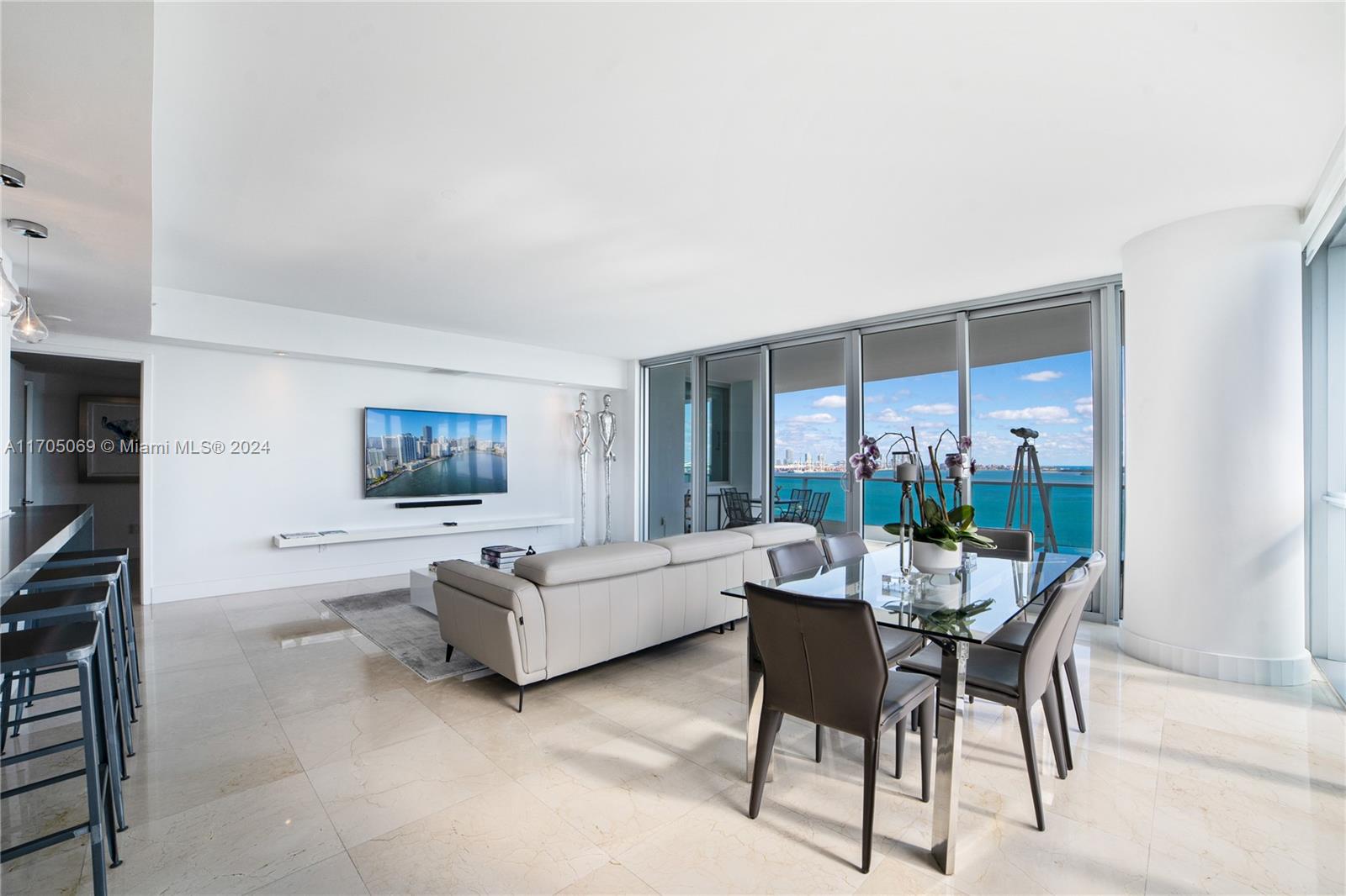 1331 Brickell Bay Dr #1511, Miami FL 33131