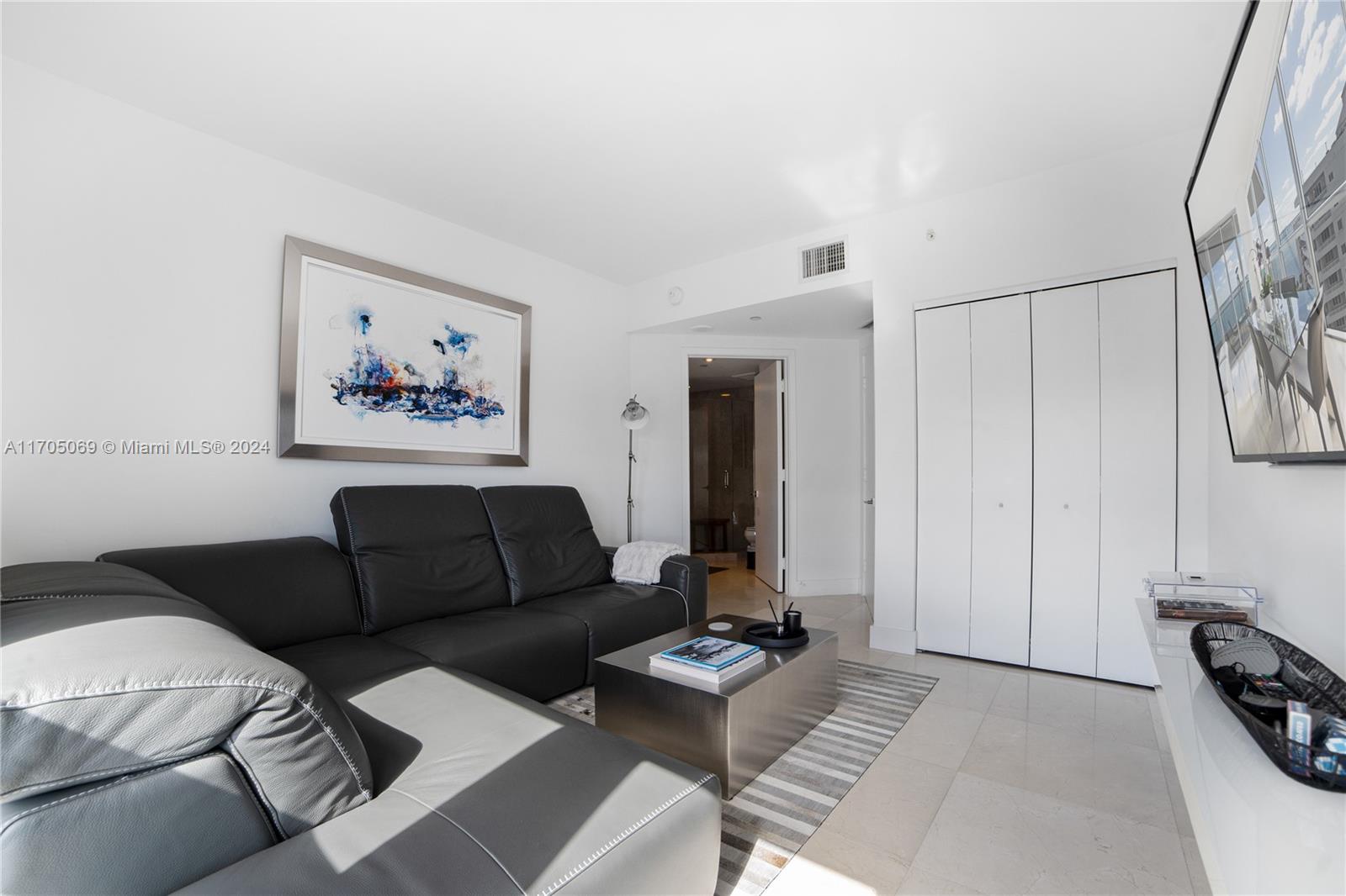 1331 Brickell Bay Dr #1511, Miami FL 33131