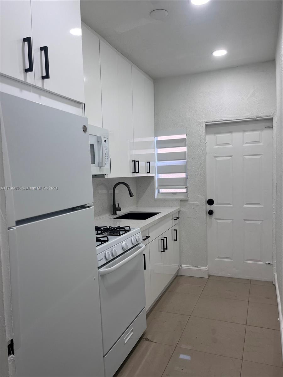 Listing Photo 9