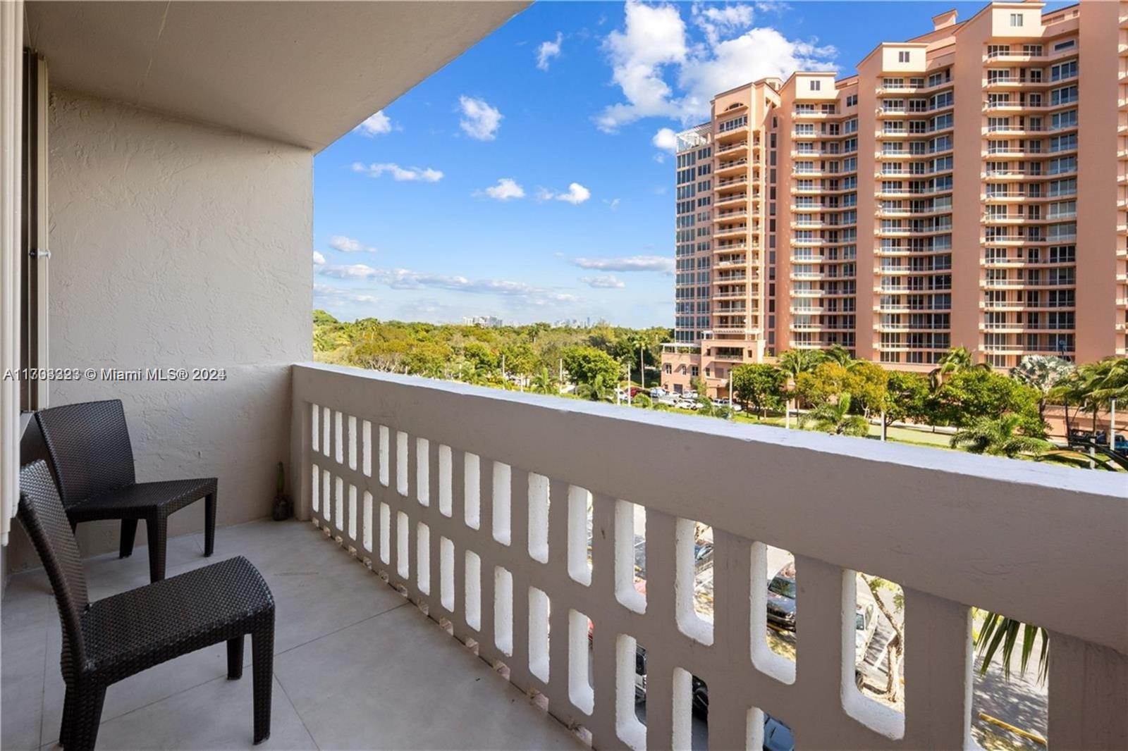 90 Edgewater Dr #518, Coral Gables, Florida image 18