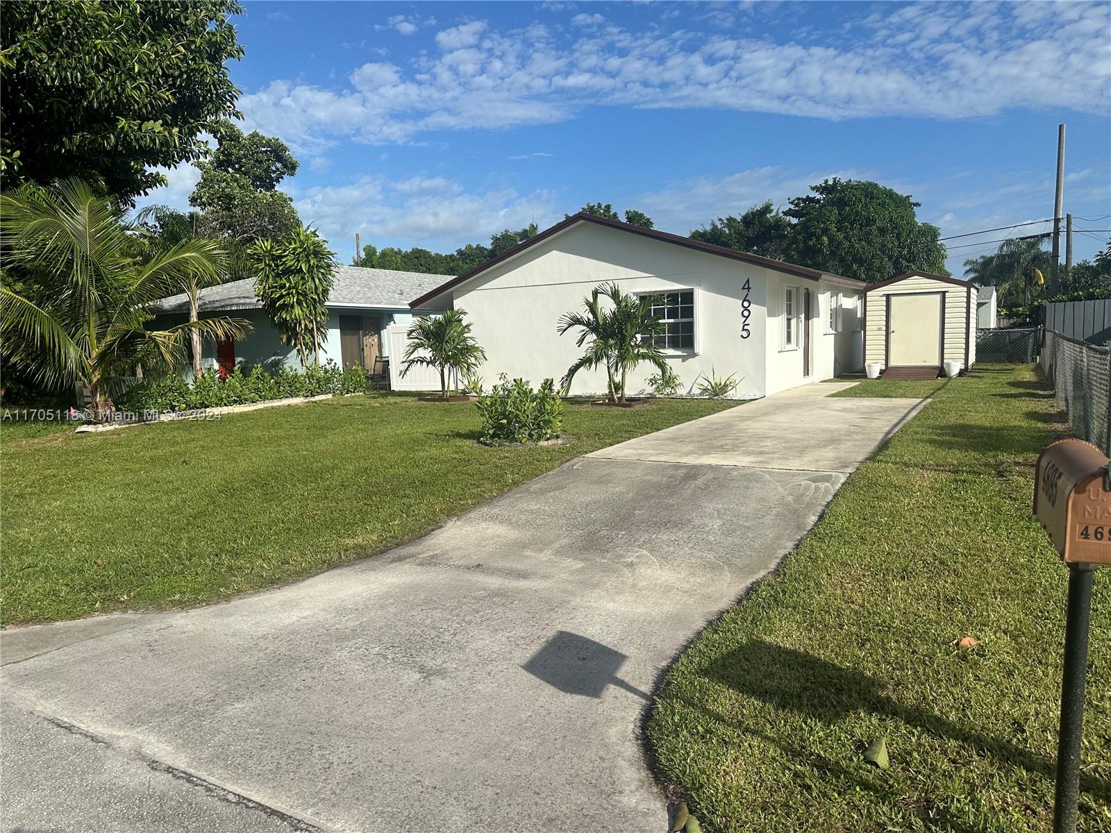 4695 Cambridge St, Lake Worth, Florida image 1