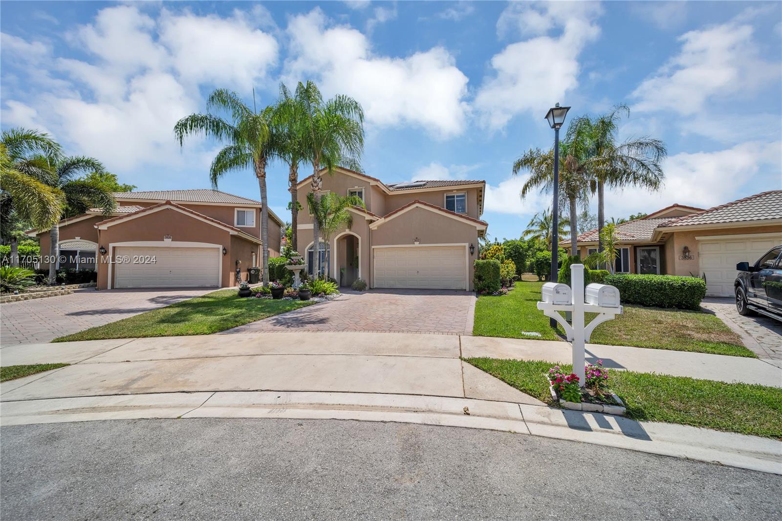 3832 Pebblebrook Ct, Coconut Creek, Florida image 4