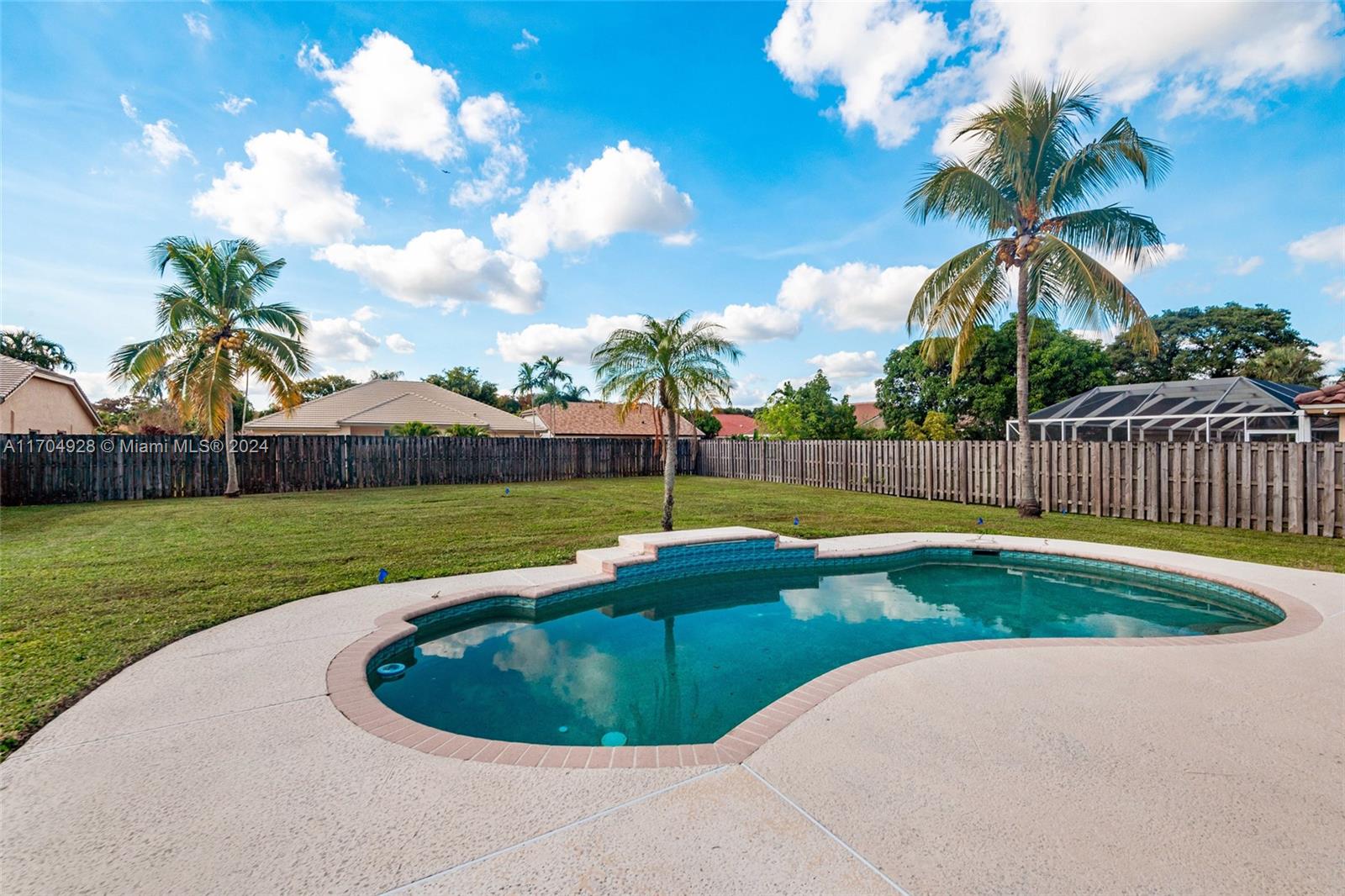 Residential, Lauderhill, Florida image 38