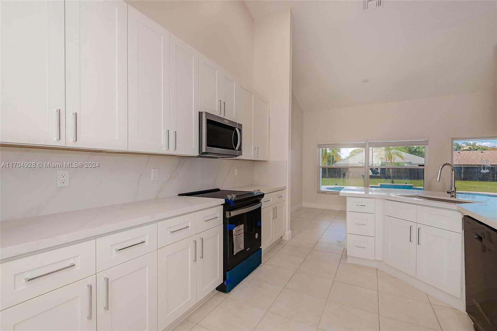 Residential, Lauderhill, Florida image 6