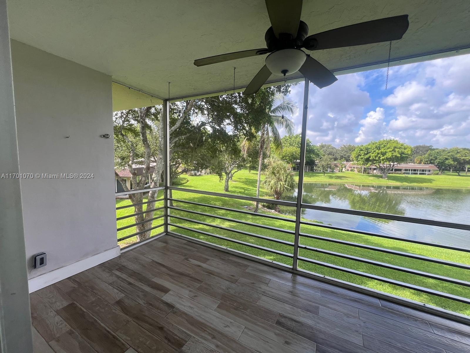 Residential, Pompano Beach, Florida image 32