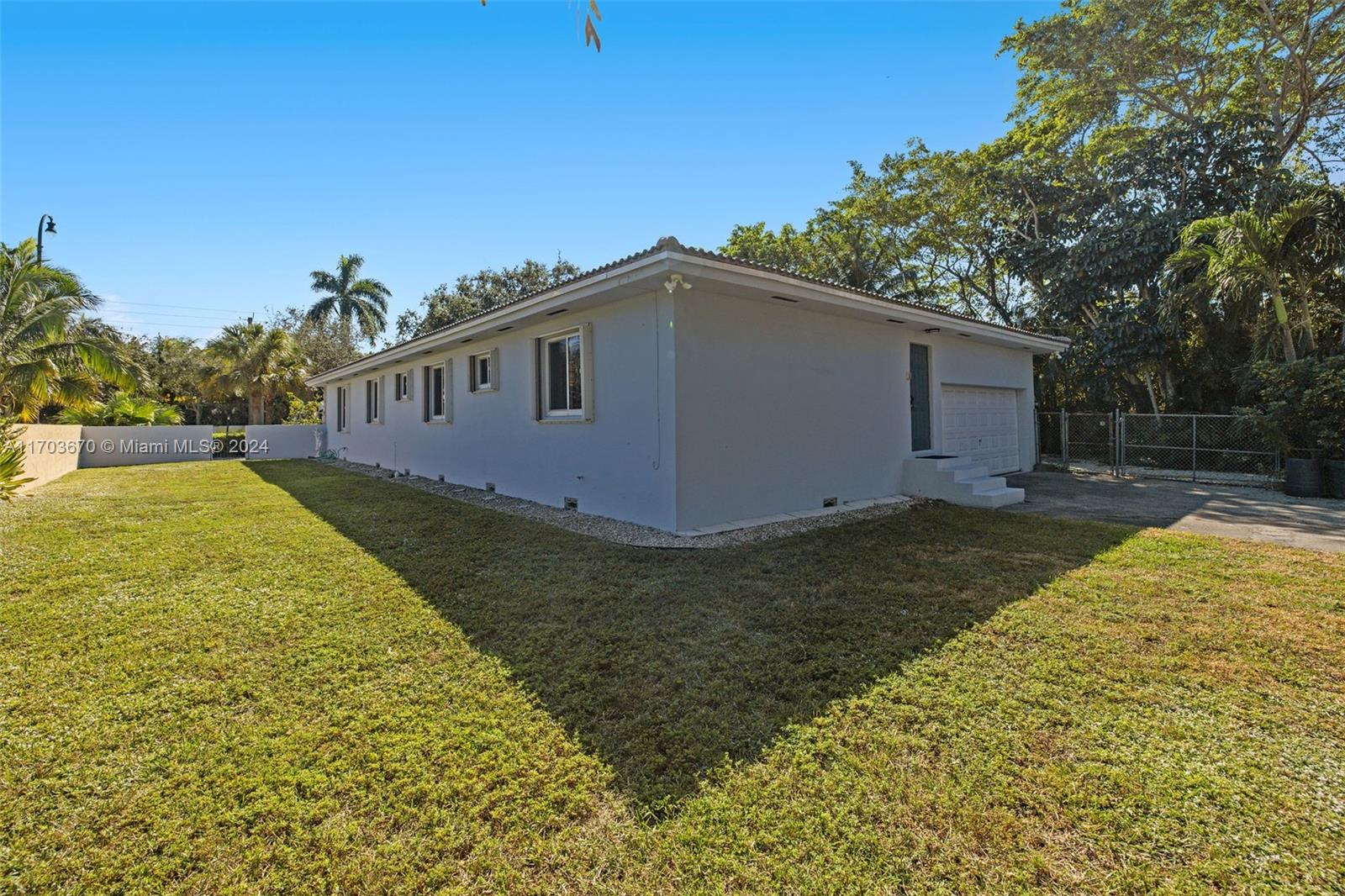 9720 Biscayne Blvd, Miami Shores, Florida image 30