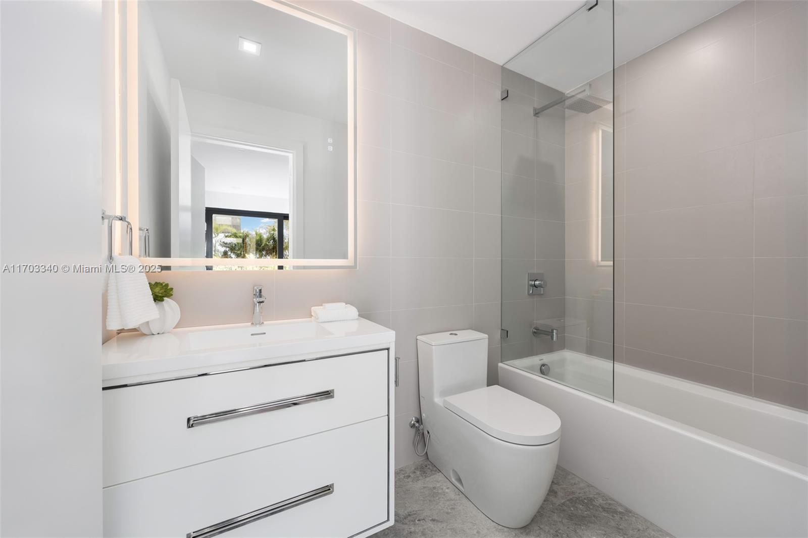 202 Sunrise Dr #202A, Key Biscayne, Florida image 22